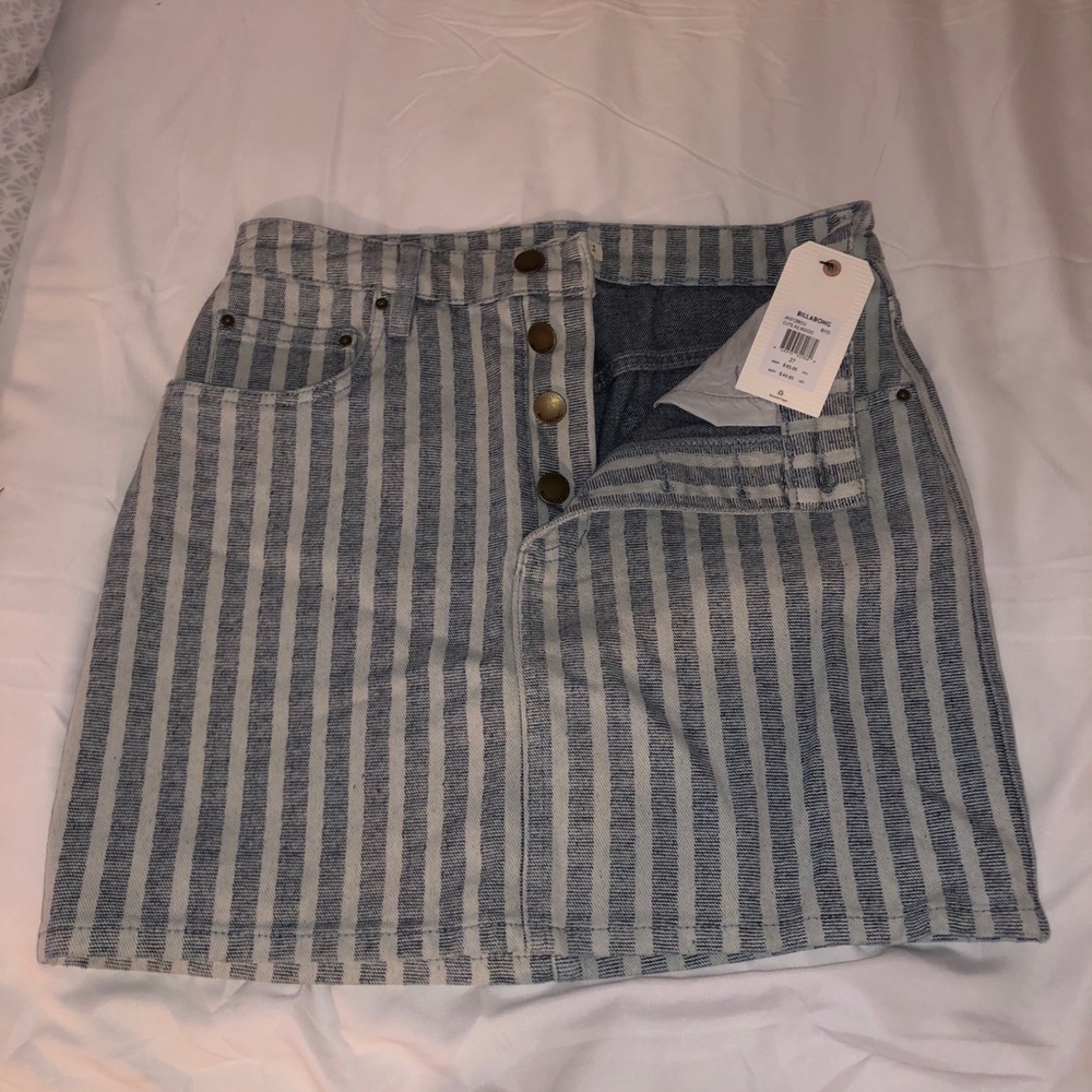 NWT Billabong Skirt